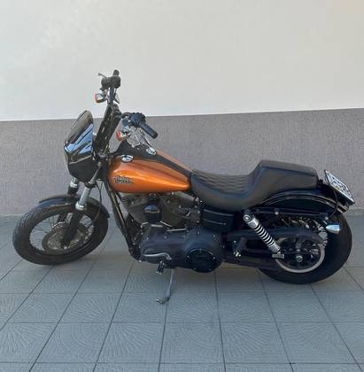 HARLEY-DAVIDSON DYNA STREET BOB 
